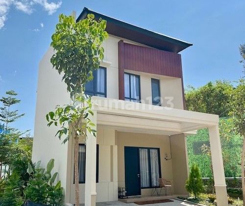 Comfortable New 2-Story Residence with 4 Exclusive Bedrooms in Makassar