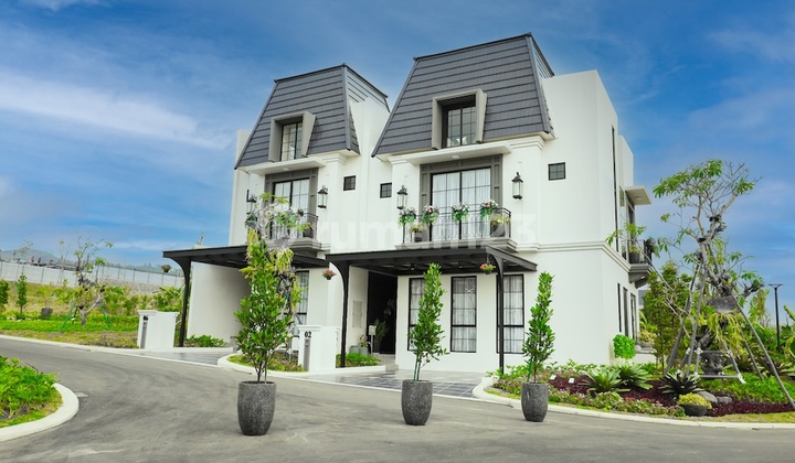 For Sale Rumah Mewah 2 Lantai dengan 4 Kamar Tidur di Kawasan Premium Bogor