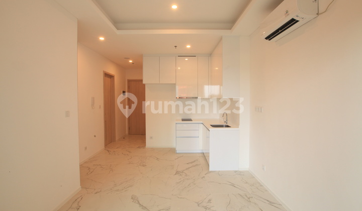 New Luxurious 1BR + Study Apartment in South Jakarta Strategic Access Promo Available