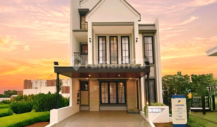 For Sale 2-Story House in Jakarta Complete Facilities and Strategic Location