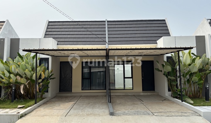 [For Sale] 1-Story House with 2 Bedrooms in East Bekasi Location Near KRL Station