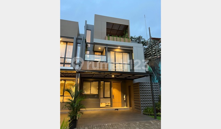 Luxury New 5-Bedroom House in BSD, Lowest Price Wide Area 1