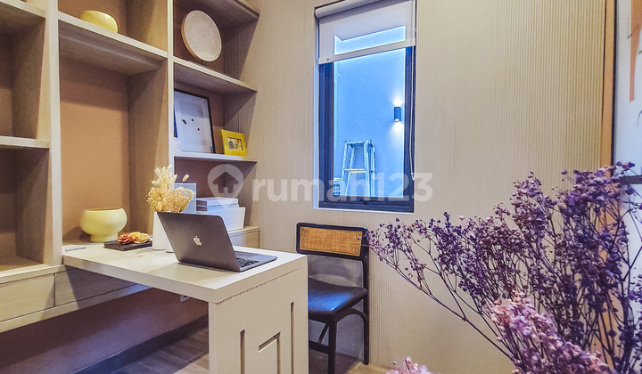 Sell 3-Floor New Condition SOHO in BSD, Suitable for Work and Residence, Close to Toll Road and Station. 13