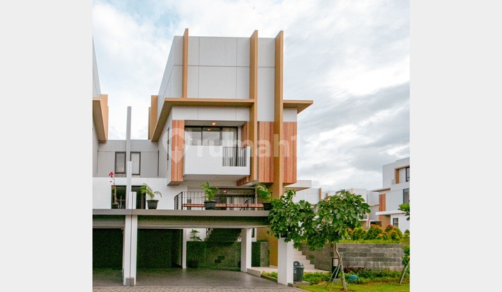 For Sale New and Luxury 3-Story House in The Blizfield BSD with Sky Balcony & Backyard For Sale New and Luxury 3-Story House in The Blizfield BSD with Sky Balcony & Backyard