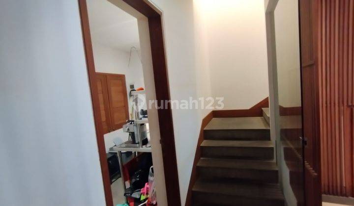 Ruko 2 lantai, strategis, jalan Raya Kerobokan - Seminyak, Badung SHM