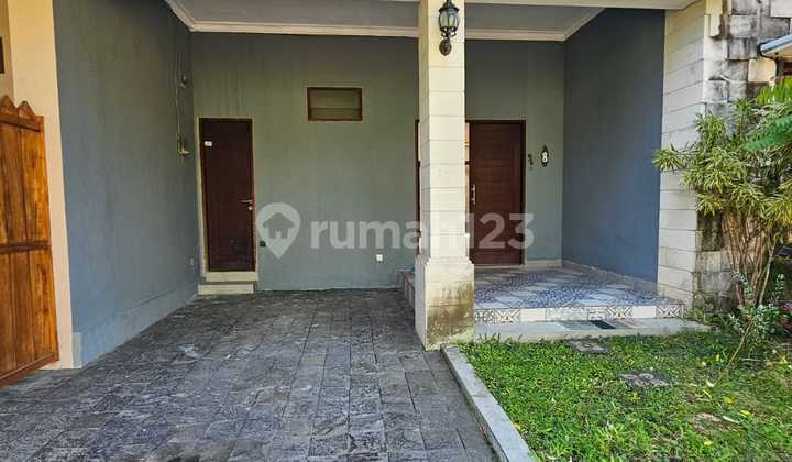 Rumah Mewah 3 Kamar Tidur di Tukad Balian, Renon, Bali Rumah Mewah 3 Kamar Tidur di Tukad Balian, Renon, Bali