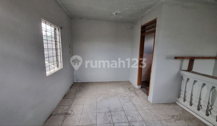 Jual Rumah
Taman Cibaduyut Indah 1

 2