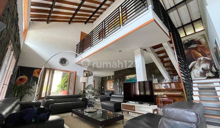 Hitung tanah! Rumah Tropical Design Antik di Resort Dago Pakar cocok di jadikan Restoran/Cafe & Guest House/Villa

 2