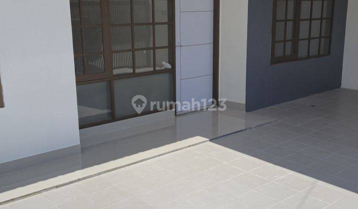 Rumah Full Renov Mainroad Taman Kopo Indah 2 2