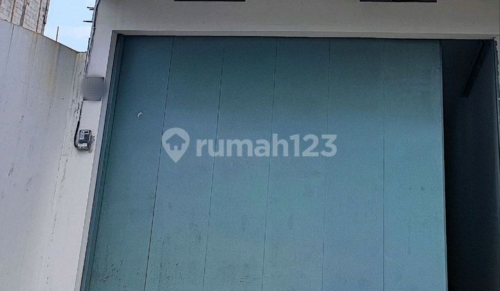 SHOPHOUSE BUSINESS MAKES PROFIT MAIN ROAD HOLIS BANDUNG