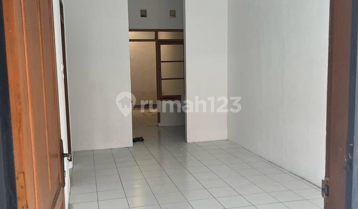 Rent Minimalist House Taman Kopo Indah 3 Block D 2