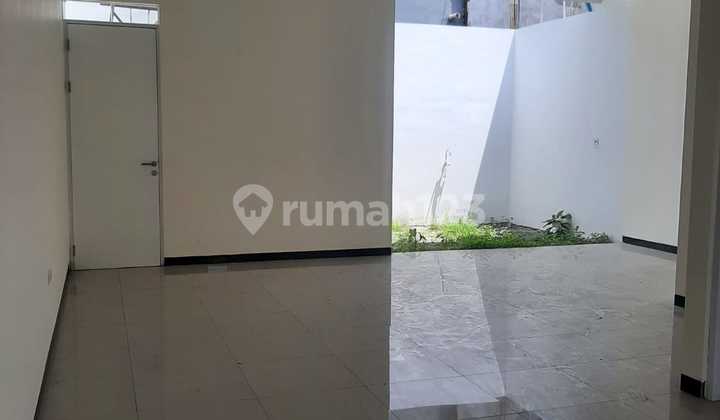 FOR SALE: NEW HOUSE BUILT FROM A PLOT IN TAMAN HOLIS INDAH 1 2