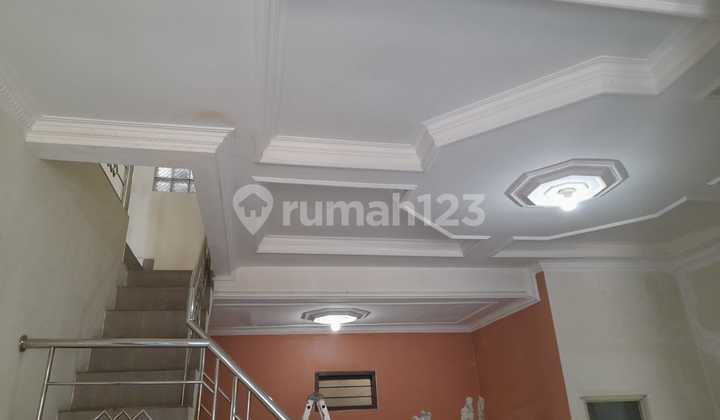 Rumah Keren Harga Minimalis 2 Lantai Taman Kopo Indah 1 2