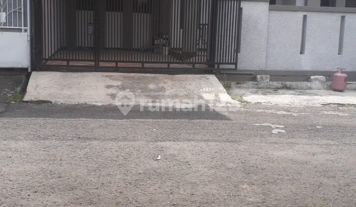 Ready-to-Live House, Move In Without Worrying About Renovation, TKI 2.