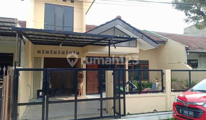 JUAL RUMAH TAMAN HOLIS INDAH 1 BLOK B TERAWAT BERSIH JUAL RUMAH TAMAN HOLIS INDAH 1 BLOK B TERAWAT BERSIH