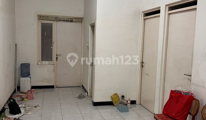 RENT A WELL-MAINTAINED TKI 3 E BLOCK HOUSE 2