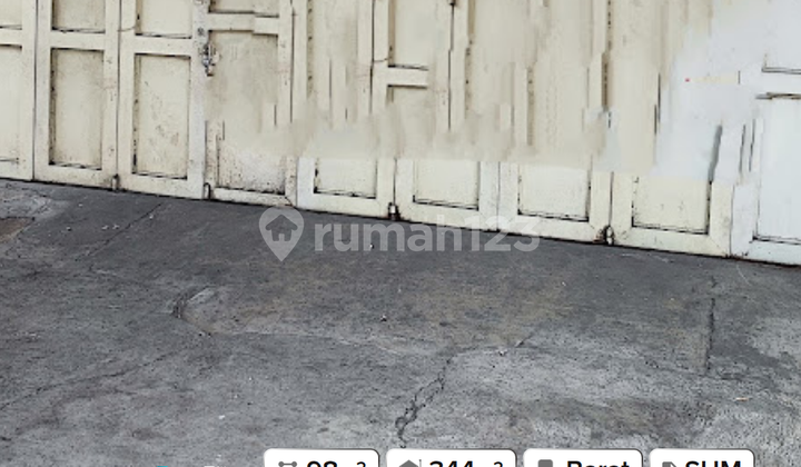 Strategic Shop House for Profit on the Main Road of Sukamenak Street 2
