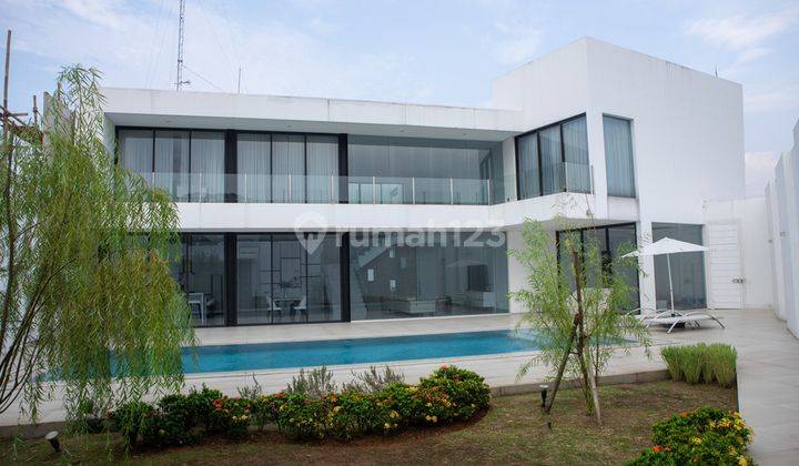 Rumah Cantik Dan Bagus 2 Lantai Ada Private Pool Golf Terrace 1