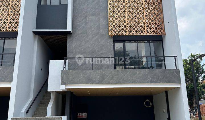 RUMAH 3 LANTAI PERMATA HIJAU JAKARTA SELATAN  1