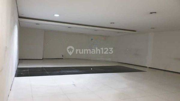 Ruko Bagus Di Jalan Peta Bandung 3 Lantai Carport Luas 1