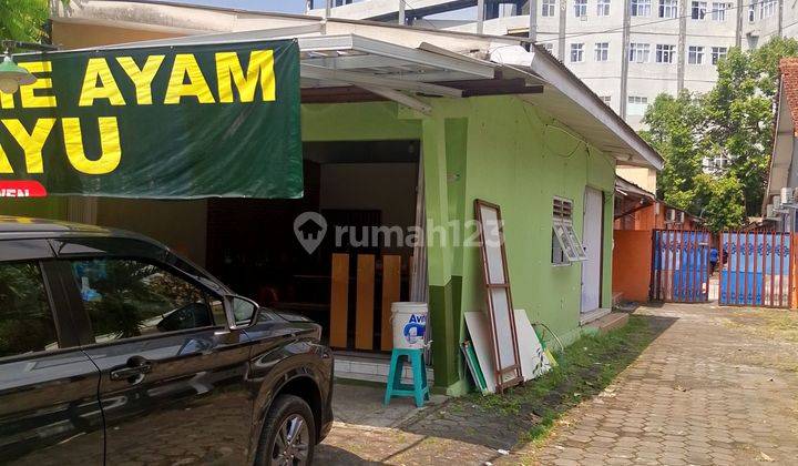 Rumah kost menarik dengan ruang toko di tengah kota Ungaran   1