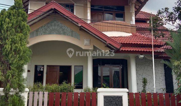 Rumah Besar 2 Lantai Di Lingkungan Tenang Dan Nyaman  2