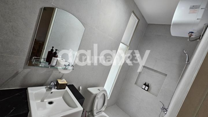 DISEWAKAN RUMAH 2 LANTAI FULLYFURNISH ISTIMEWAH SANGAT TERAWAT CITRALAND SURABAYA BARAT 2