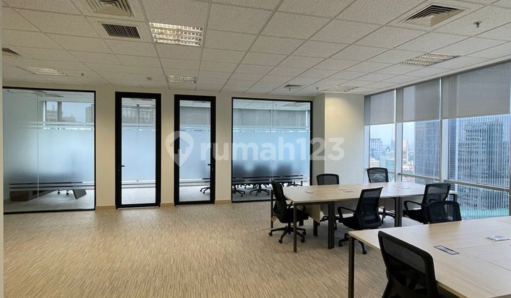 For Rent: Modern 200 sqm Build-to-Suit Office at Menara Sunlife – Prime Kuningan, South Jakarta