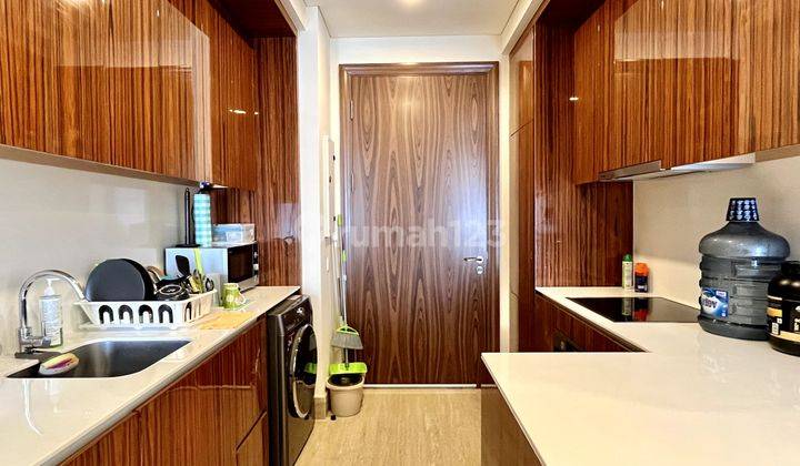 Experience Luxury, Lease A Stunning Fully Furnished 2 Bedroom Apartment At South Hills, Kuningan. 2