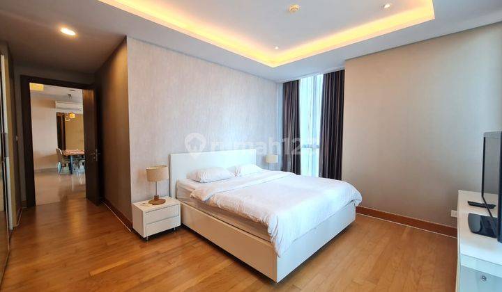 Rent Your Ideal 2-Bedrooms Fully Furnished Apartment at Residence 8 Senopati, SCBD South Jakarta, Move In Now. 1