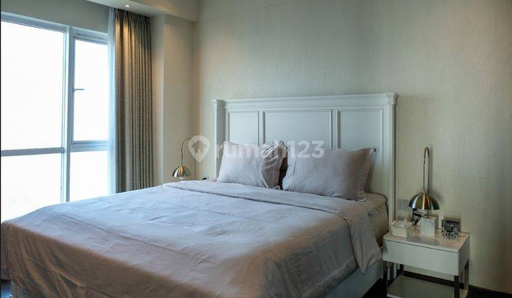 For Sale a Luxury Penthouse, Fully Furnished 3-Bedroom, 2-Bathroom at Gandaria Heights, South Jakarta, Marble Finish & Imported Furniture. 2