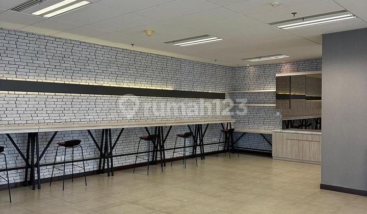 For Lease: Spacious 350 sqm Unfurnished Office Space at Tokopedia Tower, Ciputra World 2 – Prestigious Kuningan, South Jakarta. For Lease: Spacious 350 sqm Unfurnished Office Space at Tokopedia Tower, Ciputra World 2 – Prestigious Kuningan, South Jakarta.
