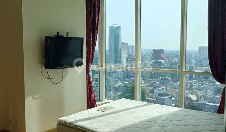 For Rent: Spacious 3-Bedroom Apartment (159 Sqm) At The Peak Sudirman - Prime Setiabudi Area, Easy Access To MRT, LRT & Public Transport