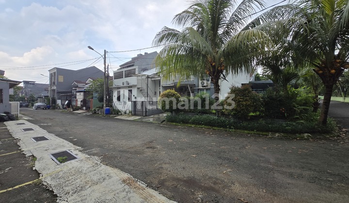 Dijua; Rumah dibawah harga pasar, Puri Hijau Cinere Depok