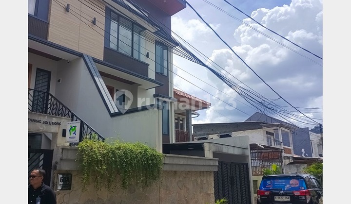 DI JUAL CEPAT Rumah 2 lantai di Kalibata, Jakarta Selatan, dibawah harga pasar.