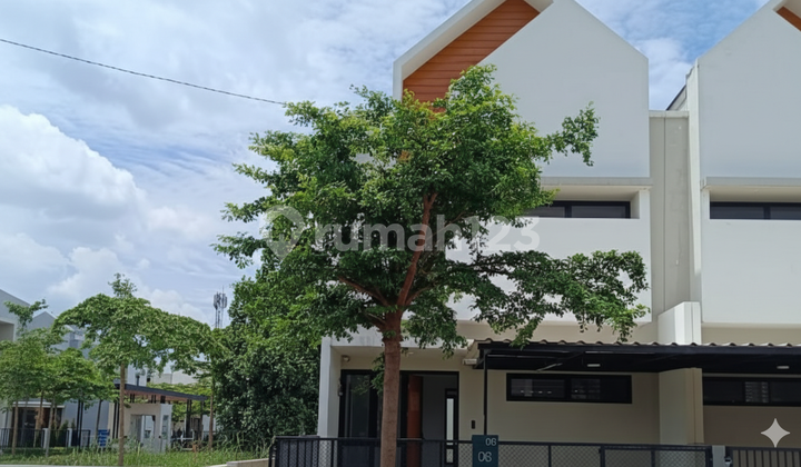 Dijual Rumah Modern Lingkungan Nyaman & Aman Dijual Rumah Modern Lingkungan Nyaman & Aman