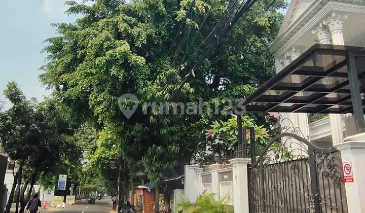 QUICK SALE 2-story house in Petukangan, Pesanggrahan, South Jakarta. 2