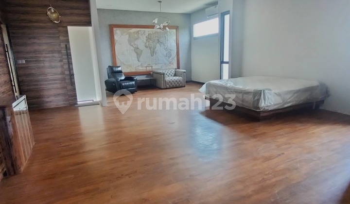 Kemang House below market price, South Jakarta FOR SALE Fast cash only