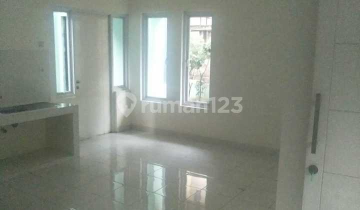 Dijual rumah 2 lantai mampang pancoranmas depok 2