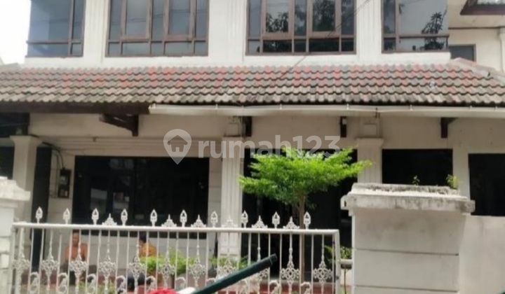 Posh Living Cilandak! Ruang Luas untuk Privasi Maksimal