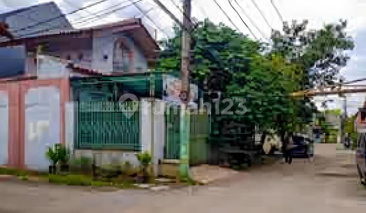 Cheap Auction Sale! Strategic House in Taman Depok Permai Cheap Auction Sale! Strategic House in Taman Depok Permai
