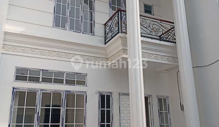 Town House Baru Mewah  Di Jakarta Selatan 1