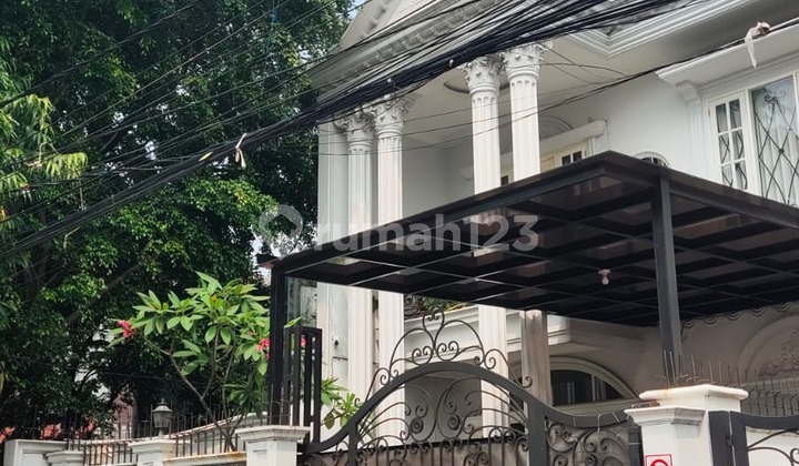 JUAL CEPAT Rumah 2 lantai di Petukangan pesanggrahan, Jakarta Selatan.