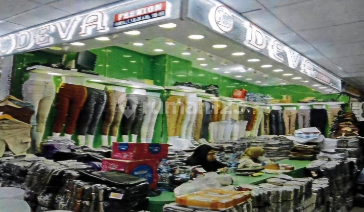 Quick Sale Kiosk - Best Price in Tanah Abang!