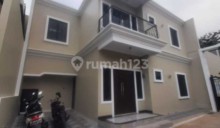 Rumah Minimalis di Pusat Kota Depok