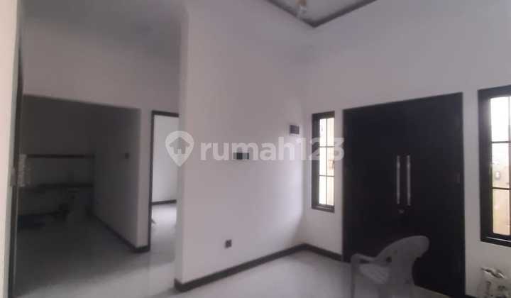 Rumah Minimalis di Pusat Kota Depok 2