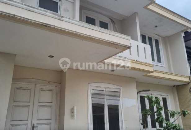 Rumah di Taman Bukit Kemang Jakarta Selatan Harga Jauh di Bawah Pasar, Cash Only Asset Lelang