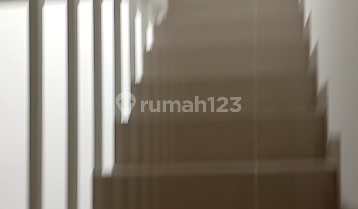 Rumah Mewah Strategis di Krukut Hills Depok - Aset Lelang Negara Dijual Dibawah Harga Pasar! 2