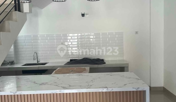 Di Jual Rumah 3 Lantai Siap Huni Di Sidakarya Denpasar Selatan  2
