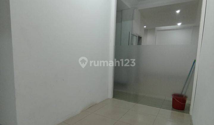 For sale are 3 units of attached shophouse 2